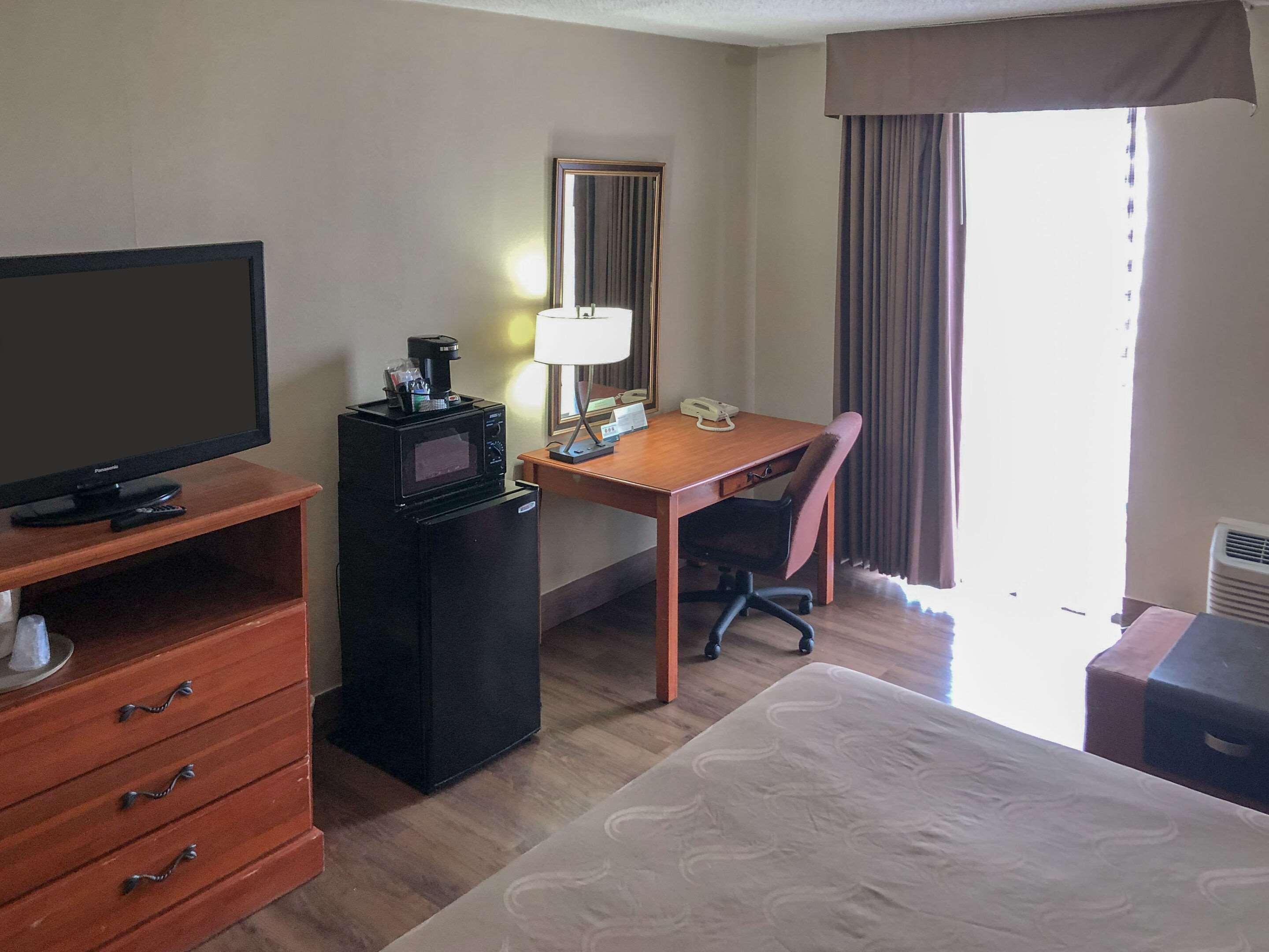 Quality Inn Near Joint Base Andrews-Washington Area Camp Springs Extérieur photo