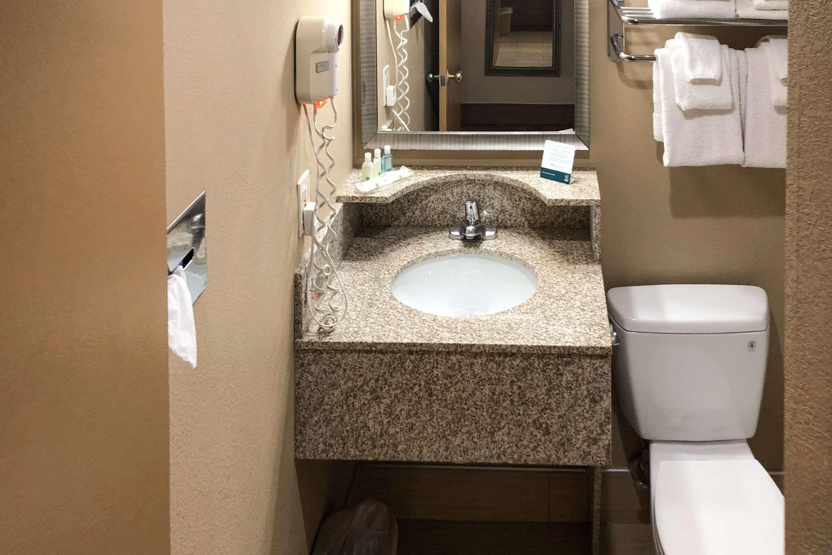 Quality Inn Near Joint Base Andrews-Washington Area Camp Springs Extérieur photo