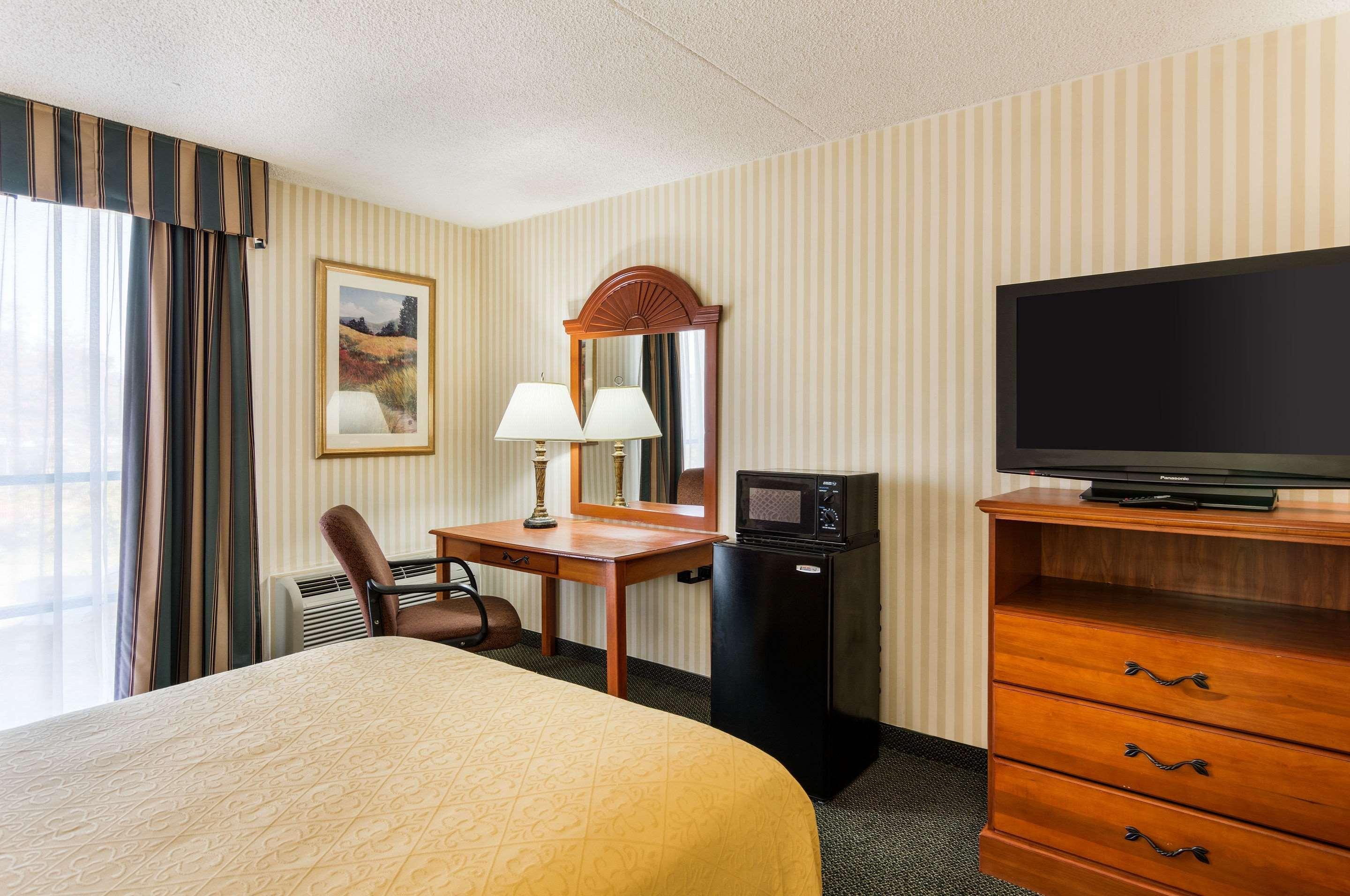 Quality Inn Near Joint Base Andrews-Washington Area Camp Springs Extérieur photo