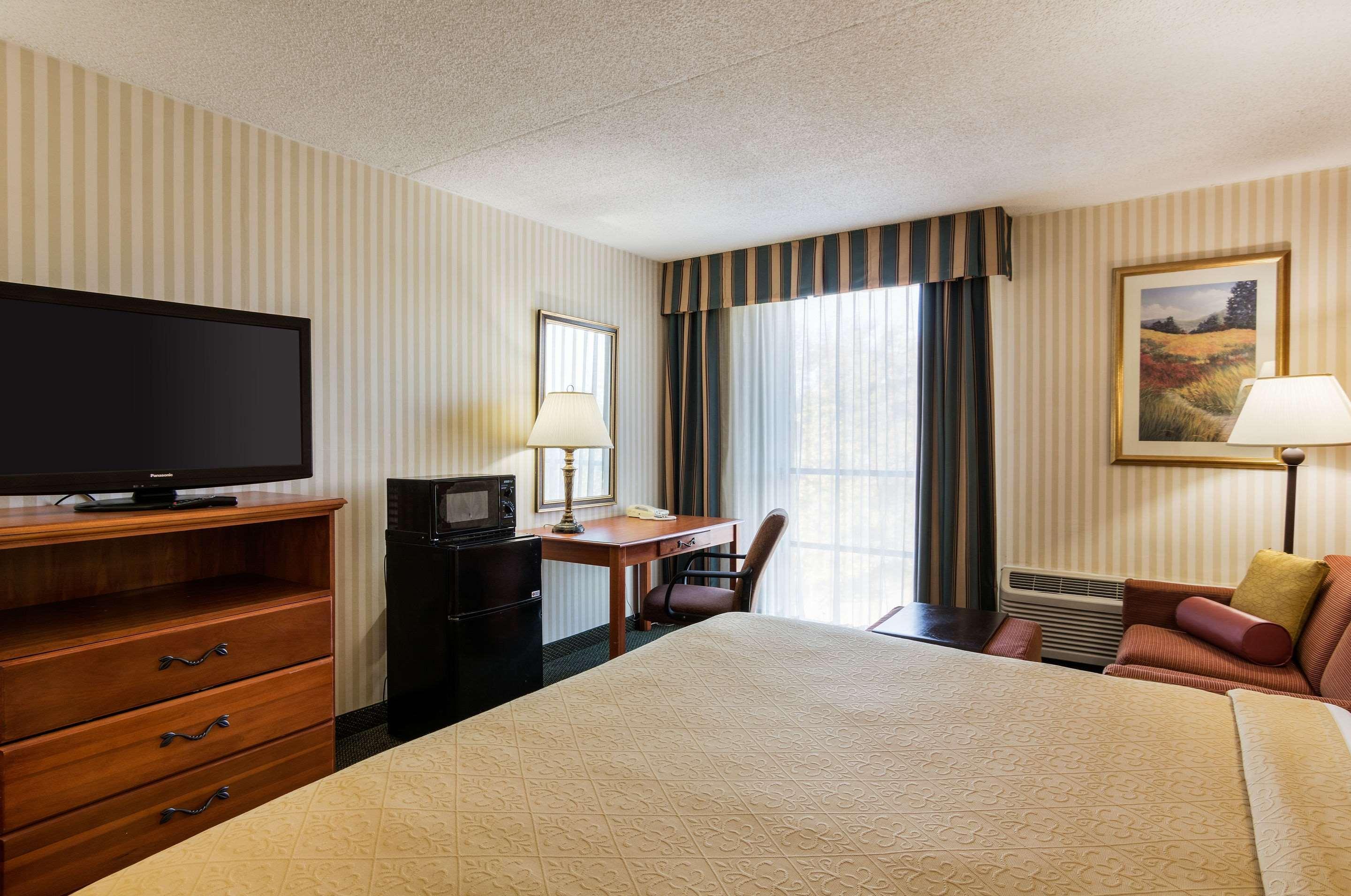 Quality Inn Near Joint Base Andrews-Washington Area Camp Springs Extérieur photo
