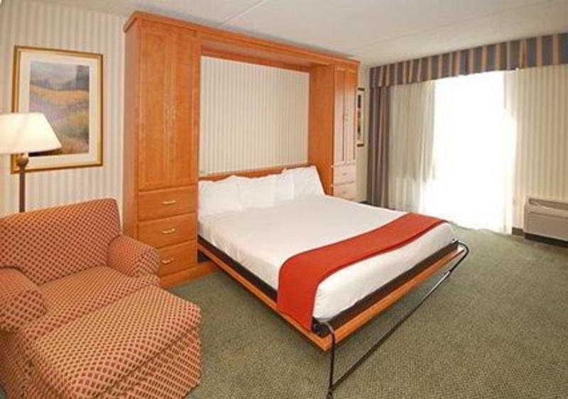 Quality Inn Near Joint Base Andrews-Washington Area Camp Springs Extérieur photo